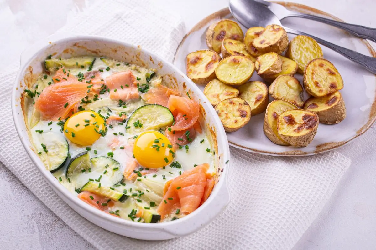 Cassolette de saumon fumé et poireau à la ciboulette.webp