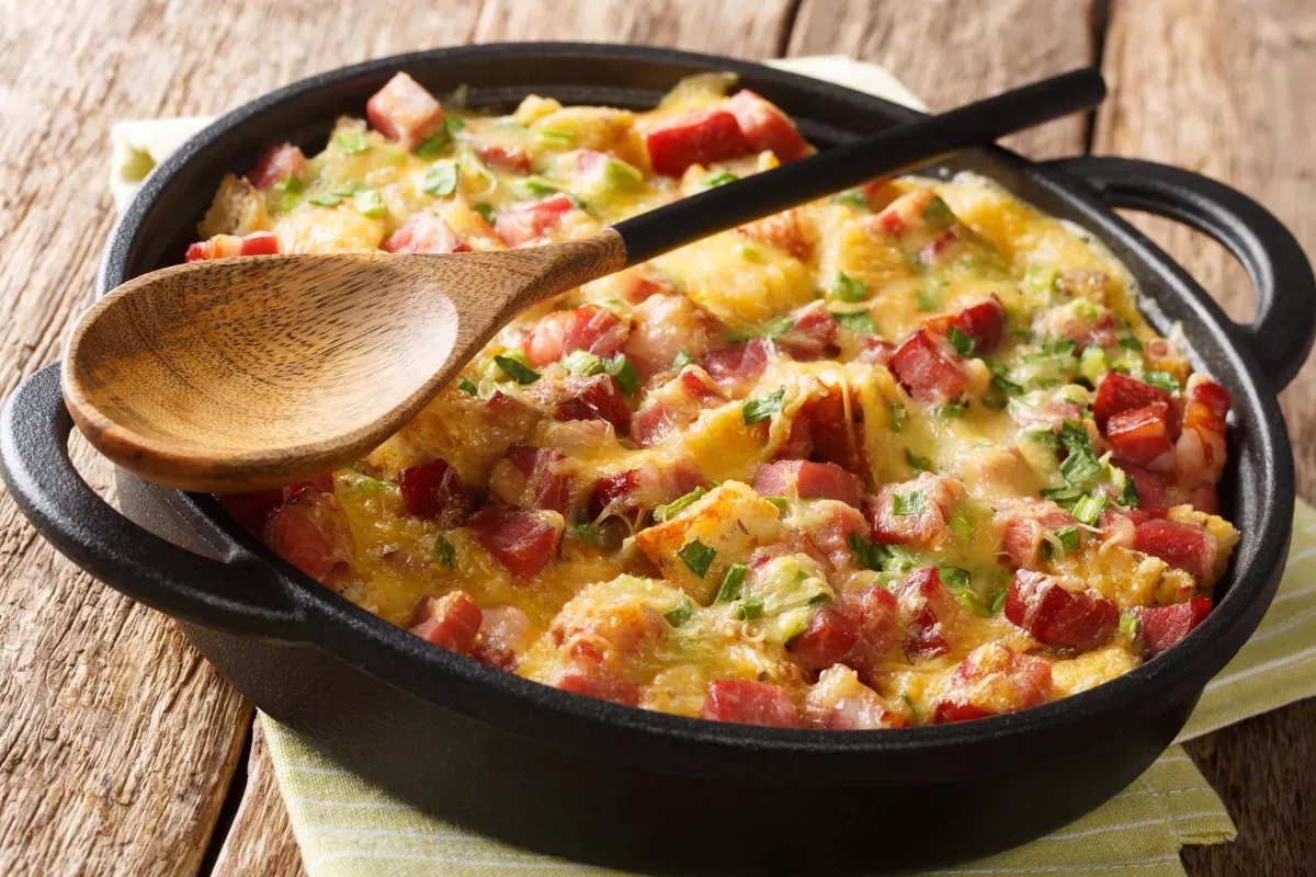 Omelette aux pommes de terre et lardons.webp